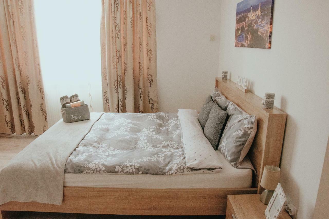 Апартаменты Apartament 1 Decembrie Алба-Юлия Экстерьер фото